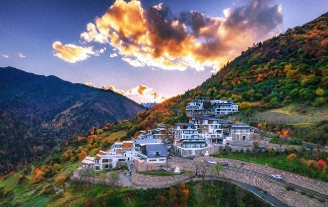 接上 第四部：阿坝——雪峰圣境，众生共舞的云端史诗