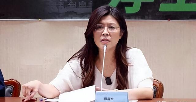 美军火还未抵台，洪秀柱突然表态：大陆告知台当局，祖国势必统一