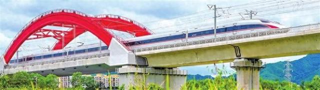 深化文旅融合 加快产业勃兴｜龙南：围屋之都承古韵 山水龙城焕新姿