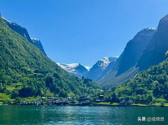 逃离都市？挪威峡湾的治愈密码，45万座木屋的哲学