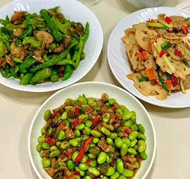 江西男子晒老婆做的晚餐，只有三个菜，网友：个个都是好菜