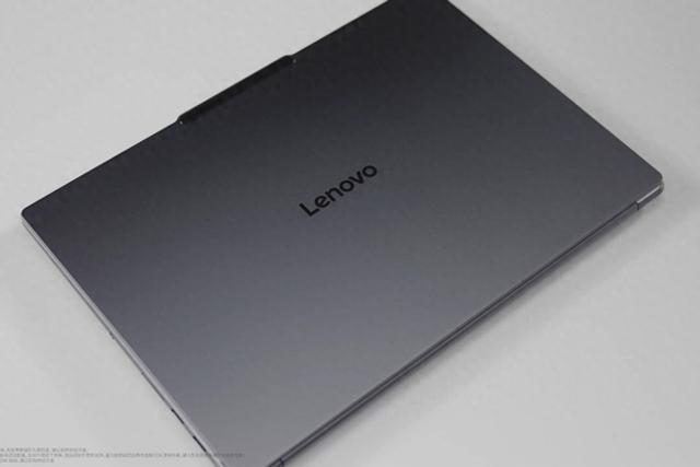 联想YOGA Pro16 Aura AI国补后8999元：轻薄搭配RTX5070独显