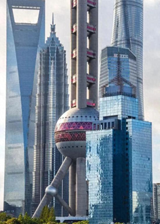 从千年古镇到摩天楼群，这条路线带你漫游浦东