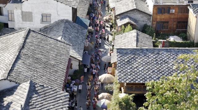 西秀区旧州镇第一届避暑季屯堡文化展示暨“寻味屯堡·食在旧州”美食活动圆满落幕