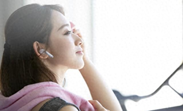 两性关系：让男人认真爱的女人，大都很有“人格魅力	”和健美身材