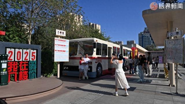 新疆旅游从 “观光时代” 迈向 “体验时代” 自驾、文博、美食与品质住宿引领消费升级