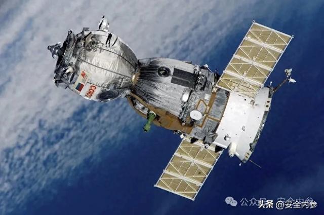 研究员现场展示黑掉卫星的“一万种方法”