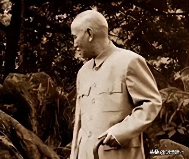 75年春节，蒋介石带病给毛主席发电报	，电报中提到了自己最后心愿