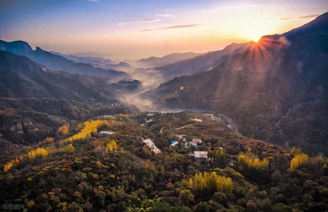 11月适合去看的9处小众风景，多彩山林，甚是美好