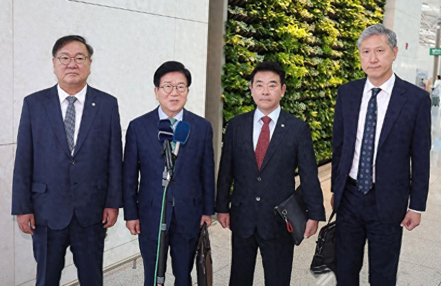 韩国特使团抵达北京，下飞机后的第一句话意味深长，中方回应则十分干脆