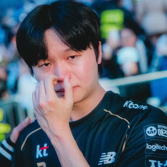 国际版内购破解版下载（追星追到世界之巅）