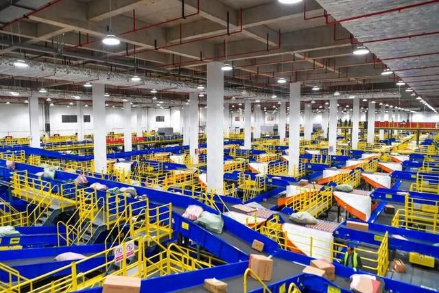 这个“双11”的快递包裹，更绿色、更高效！