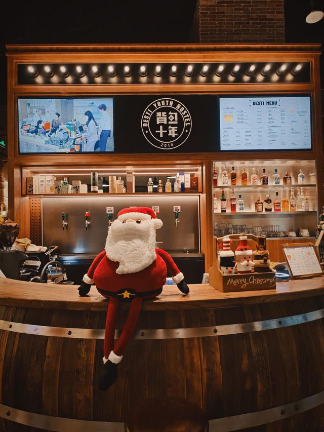 背包十年 当我说出去玩住青旅……