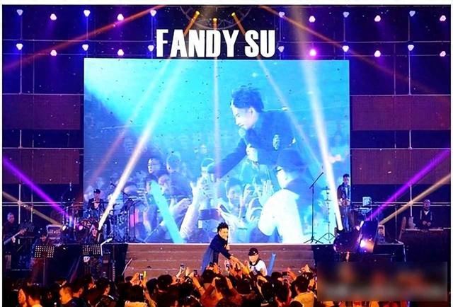 演都不演了！刚复出就开演唱会、票价1280、到底谁给的自信？