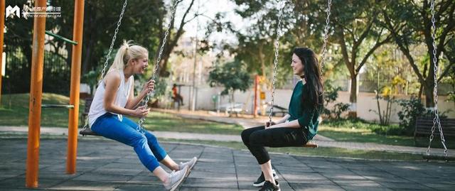 我花了一万个小时终于明白了：AI写作去机翻感，只需那般调节它！