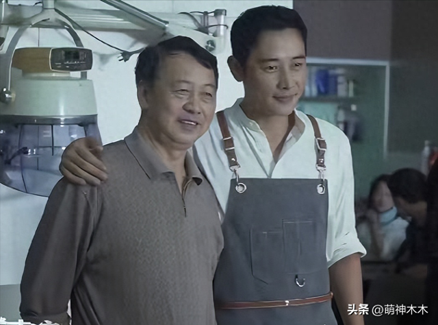 唐嫣疑现身悼念罗晋父亲，打扮严实在入口迎宾，被曝曾悄悄去探病