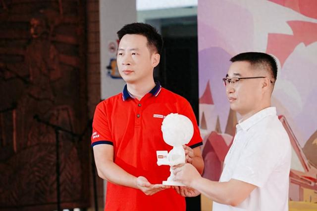 当AI与陶瓷跨界融合，美好假期大学生公益行走进泉州德化