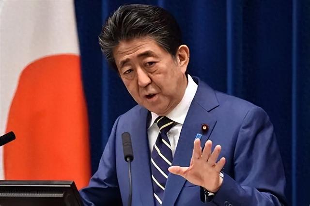 硬扛中国38天，高市被迫改口，存亡危机不适用中国，反噬美国？