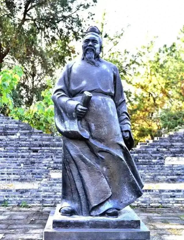 范仲淹葬于洛阳伊川，祠堂却建在无锡惠山古镇，为什么？