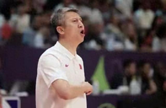 赵睿火线驰援！中国男篮客场冲击复仇，郭家军能否洗刷首败屈辱？