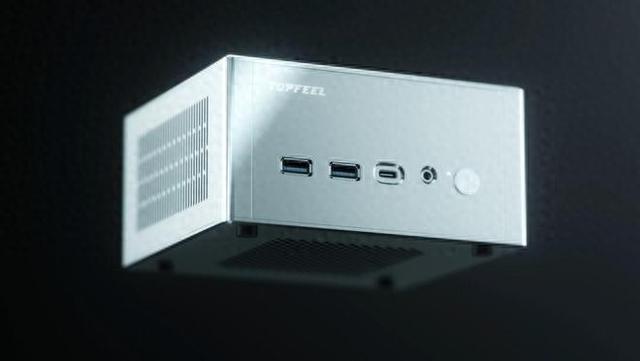 极夜官宣 DeskOne T2 迷你主机