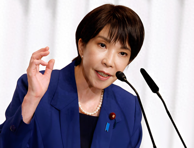 日本疯狂扩军，中美却要密集会晤	，“安倍女孩	”急了？