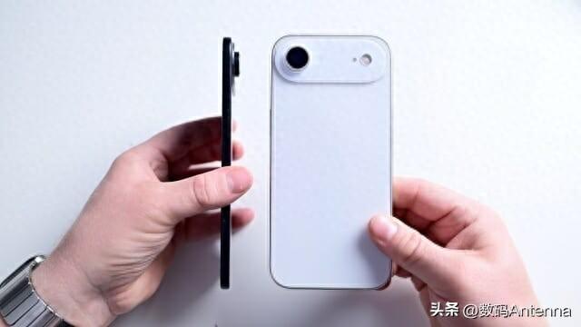 炸锅了！iPhone17 Air电池竟不足3000毫安，苹果急出补救招