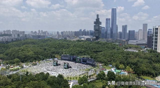 避暑大军已“占领”观山湖！撞上音乐节的清凉狂欢