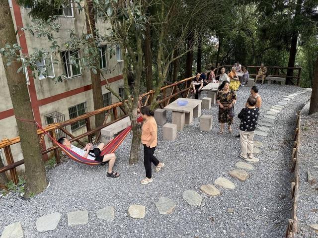 22℃的诗意栖居 华蓥山打造“清凉+暖心”避暑新体验