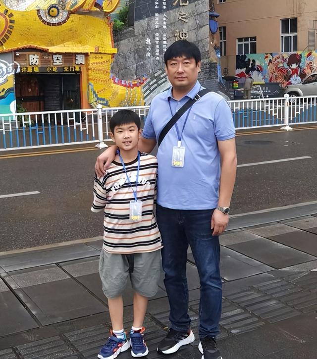 天塌了！安徽11岁男孩王志梁去世，父亲抱回家不放手，死因曝光
