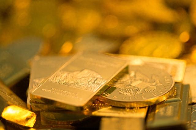 黄金税收新政落地，潮宏基大跌9.9%，黄金股遭错杀？金饰可能又要涨价了