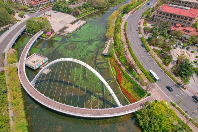 李村河畔，春和景明