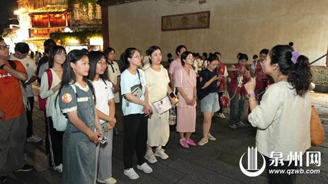 行走古城间 读懂家乡味 数百名大学生接力“带着家乡去上学”