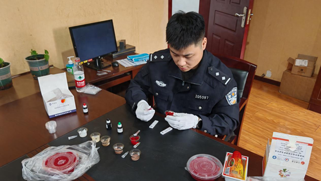 猪猪侠盗啥意思（渝警之星喻显峰以青春热血守护民生安全）