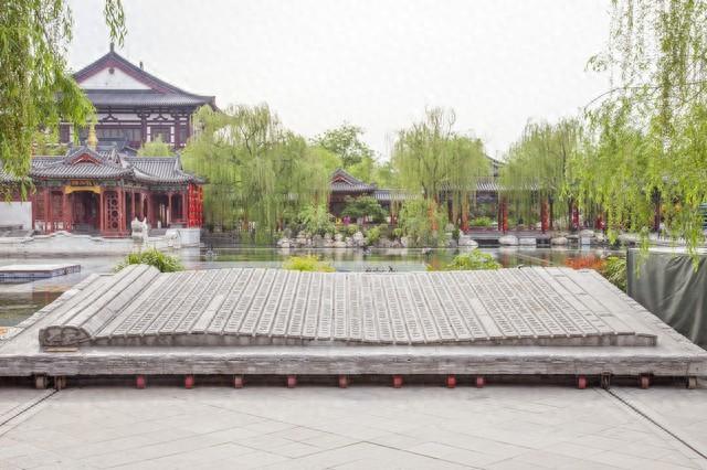 盛世牡丹破解版游戏（马嵬血泪一朵盛世牡丹的凋零）