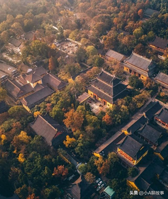 又一5A景区官宣永久免费！年入数亿，关键是秋天美到词穷！