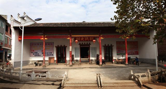 总要去一次层山