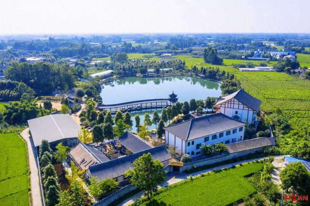 立冬时节，体验从非遗酿造到古镇风情的酒文化之旅