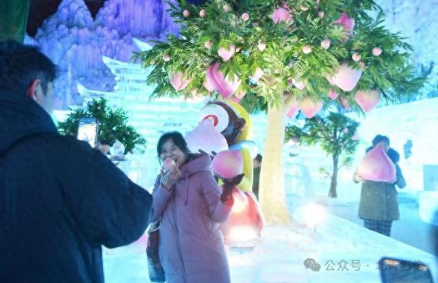 视点｜琼楼玉宇间再现《大闹天宫》，龙庆峡冰灯节“上新”