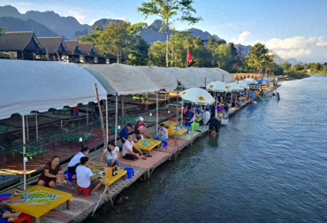 亚洲最穷国，落后中国30年，女性却惊人开放？很多土豪都想去定居