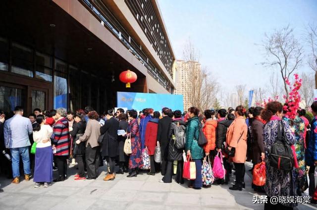 横店14万群演现状：美女泛滥成灾，光棍懒汉遍地，他们该何去何从