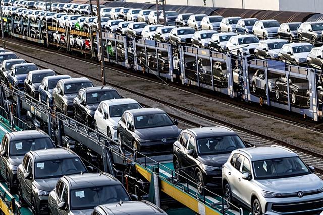 看来是真急了，德国请求中国给予出口豁免，外长亲自打电话给中方