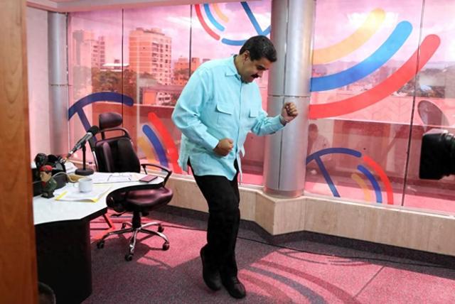 特朗普下令封锁后，委内瑞拉和北京通话，中方给马杜罗出了个主意