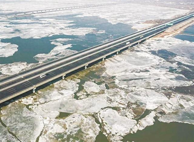 “冰封渤海”奇观上线