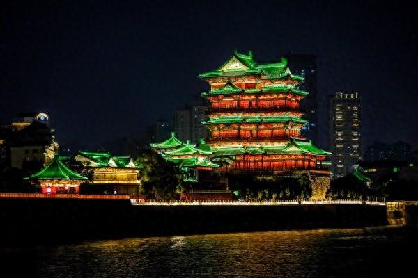 赣江潮涌处 千年豫章新:千年文脉浸润下英雄城的时代答卷