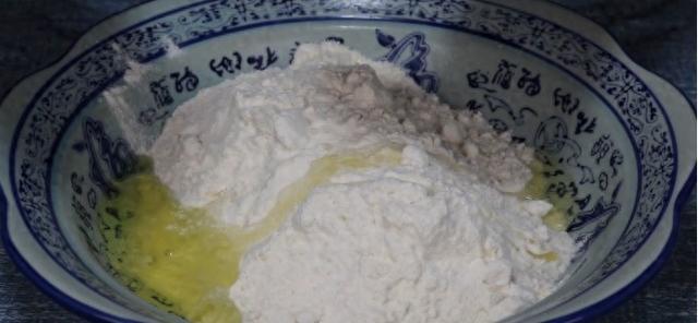 发酵面粉的方法（发面切记别只加酵母和白糖）