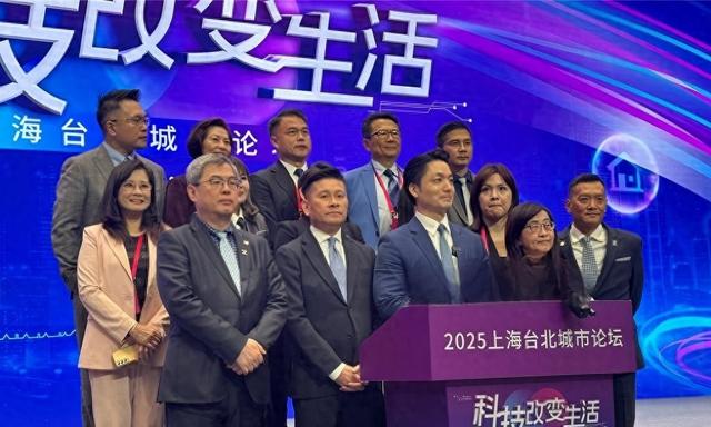 终于谈完了，蒋万安离开大陆，临走前告知两岸，民进党将全面管制