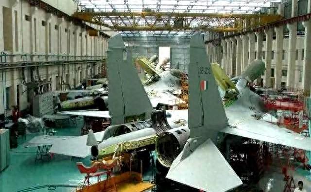 攻不了守不住，在西藏上空被印度空军足足欺负了40年的中国空军