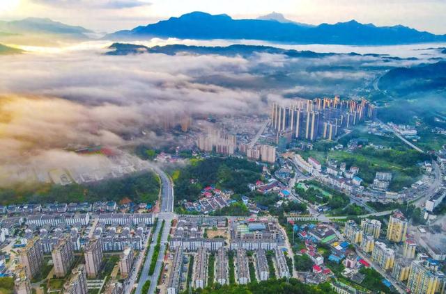 湖北有个低调的小城,夏天很凉快,是个避暑养老的好地方