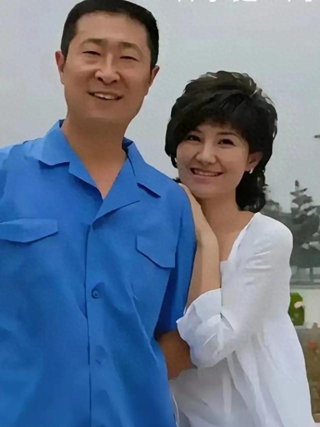 原来他俩是夫妻！真是郎才女貌，太般配了！